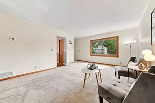 1893 Hwy 96 E, White Bear Lake, MN 55110 - Photo 11