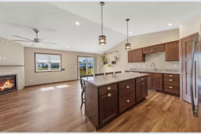 611 Mari Dean Boulevard #6, Lake Crystal, MN 56055 - Photo 9