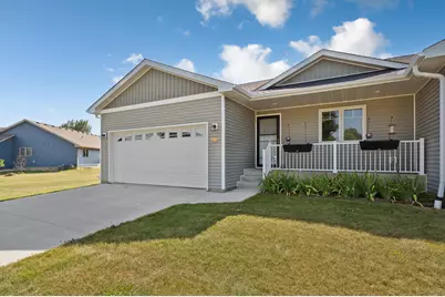 611 Mari Dean Boulevard #6, Lake Crystal, MN 56055 - Photo 1