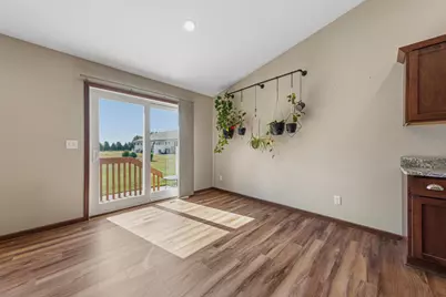611 Mari Dean Boulevard #6, Lake Crystal, MN 56055 - Photo 17