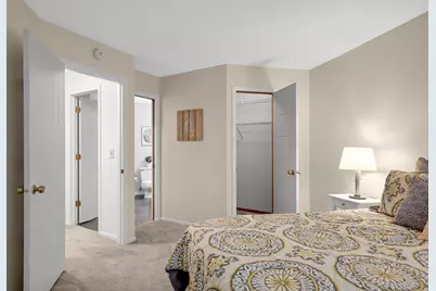 10998 Quebec Avenue S, Bloomington, MN 55438 - Photo 23
