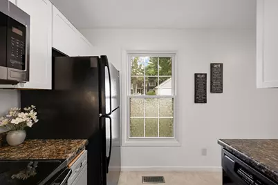10998 Quebec Avenue S, Bloomington, MN 55438 - Photo 17