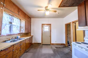 230 3rd St NW, Chisholm, MN 55719 - Photo 9