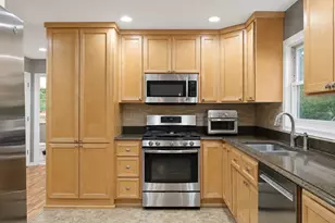 14901 Williston Ln, Minnetonka, MN 55345 - Photo 11