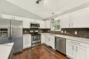 1034 14th Ave SW, Rochester, MN 55902 - Photo 7