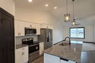 350 Stoneridge Ln NE, Owatonna, MN 55060 - Photo 7