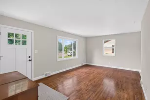 2231 Maryland Ave E, Saint Paul, MN 55119 - Photo 7