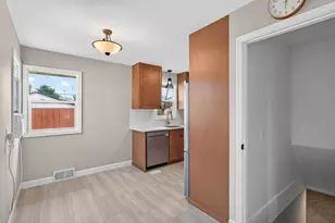 2231 Maryland Ave E, Saint Paul, MN 55119 - Photo 9