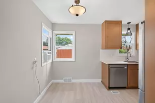 2231 Maryland Ave E, Saint Paul, MN 55119 - Photo 11