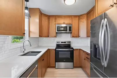 2231 Maryland Avenue E, Saint Paul, MN 55119 - Photo 13