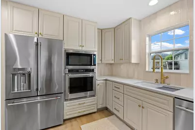 400 Decatur Avenue N, Golden Valley, MN 55427 - Photo 27