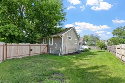 400 Decatur Avenue N, Golden Valley, MN 55427 - Photo 9