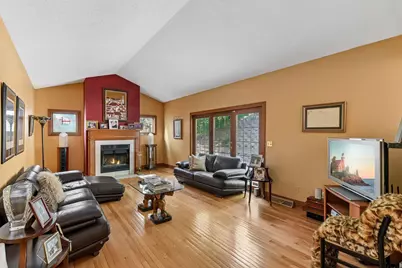 3215 Hazelwood W, Minnetonka, MN 55391 - Photo 11