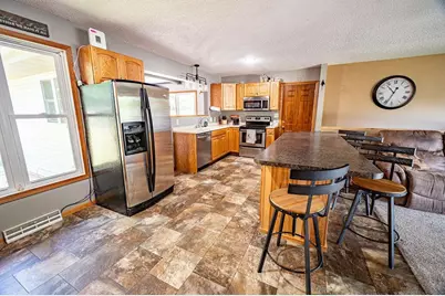 288 E Summit Avenue, Ellsworth, WI 54011 - Photo 3
