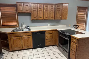 523 Davis Ave, Westbrook, MN 56183 - Photo 3