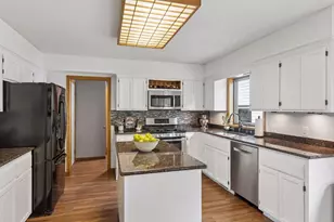 9136 Pinehurst Rd, Woodbury, MN 55125 - Photo 27