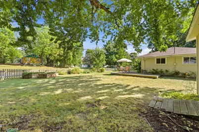 1325 Sumter Avenue N, Golden Valley, MN 55427 - Photo 23