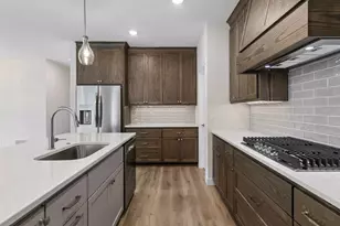 2915 Thompson Dr, River Falls, WI 54022 - Photo 11