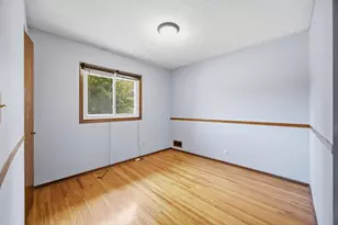 2370 Pleasant View Dr, New Brighton, MN 55112 - Photo 11