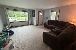 618 N Miller Ave, Litchfield, MN 55355 - Photo 5