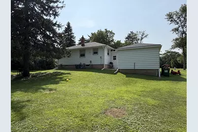618 N Miller Avenue, Litchfield, MN 55355 - Photo 3