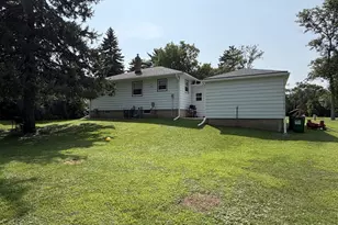 618 N Miller Ave, Litchfield, MN 55355 - Photo 3