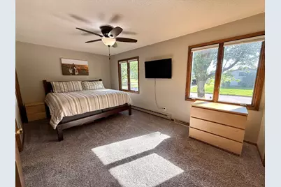 801 Sunrise Boulevard, Redwood Falls, MN 56283 - Photo 15