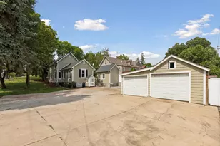 933 Ramsey St, Hastings, MN 55033 - Photo 35