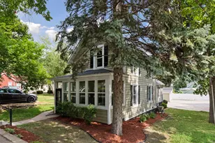 933 Ramsey St, Hastings, MN 55033 - Photo 3
