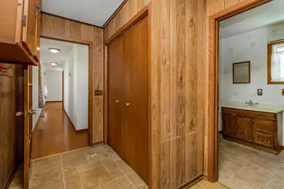 216 E 3rd Street, Chaska, MN 55318 - Photo 15