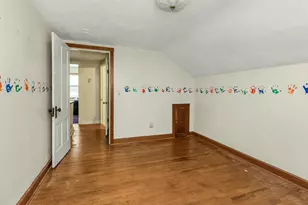 216 E 3rd St, Chaska, MN 55318 - Photo 31
