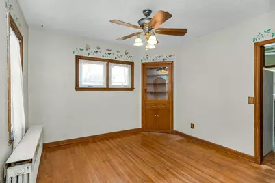 216 E 3rd Street, Chaska, MN 55318 - Photo 9