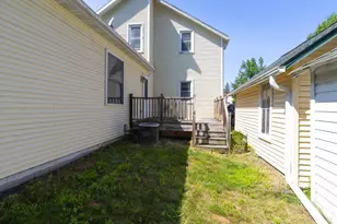 216 E 3rd St, Chaska, MN 55318 - Photo 37