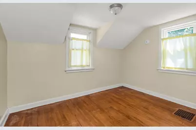 216 E 3rd Street, Chaska, MN 55318 - Photo 25
