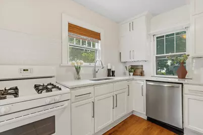 399 Curtice Street E, Saint Paul, MN 55107 - Photo 3