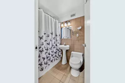 1912 Dupont Avenue S #105, Minneapolis, MN 55403 - Photo 11