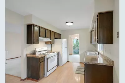 5616 Perry Avenue N, Crystal, MN 55429 - Photo 9