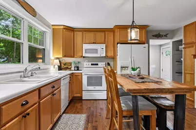 21175 Minnetonka Boulevard, Shorewood, MN 55331 - Photo 7