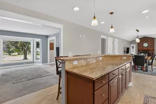 748 Windmill Ct, Eagan, MN 55123 - Photo 9