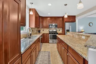 748 Windmill Ct, Eagan, MN 55123 - Photo 11
