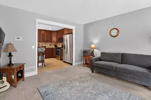 748 Windmill Ct, Eagan, MN 55123 - Photo 7