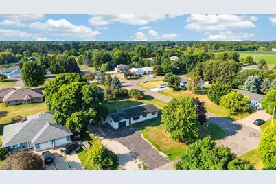515 SW 9th Street SW, Braham, MN 55006 - Photo 27