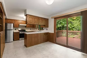 135 Pleasant Ln E, Excelsior, MN 55331 - Photo 9