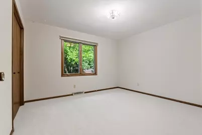 135 Pleasant Lane E, Excelsior, MN 55331 - Photo 21
