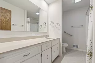135 Pleasant Ln E, Excelsior, MN 55331 - Photo 23