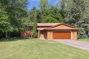 135 Pleasant Ln E, Excelsior, MN 55331 - Photo 1