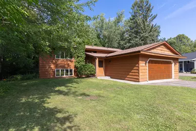 135 Pleasant Lane E, Excelsior, MN 55331 - Photo 3
