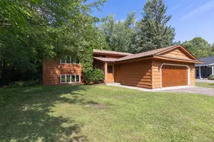 135 Pleasant Ln E, Excelsior, MN 55331 - Photo 3