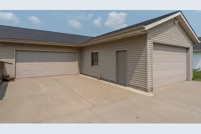 1114 Engesser Lane, Saint Peter, MN 56082 - Photo 31