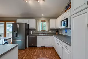 1114 Engesser Ln, Saint Peter, MN 56082 - Photo 9